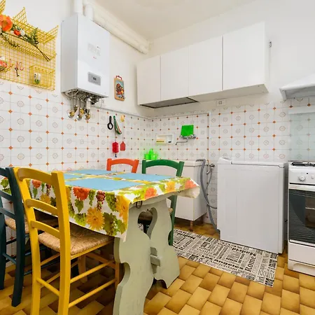 Apartment 309 - Casa Mirella, Relax Con Vista Su Mare E Natura, 7 Minuti Di Auto Dal Centro E Dal Mare E Di Sestri Levante