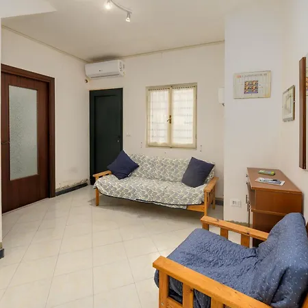 309 - Casa Mirella, Relax Con Vista Su Mare E Natura, 7 Minuti Di Auto Dal Centro E Dal Mare E Di Apartment *
